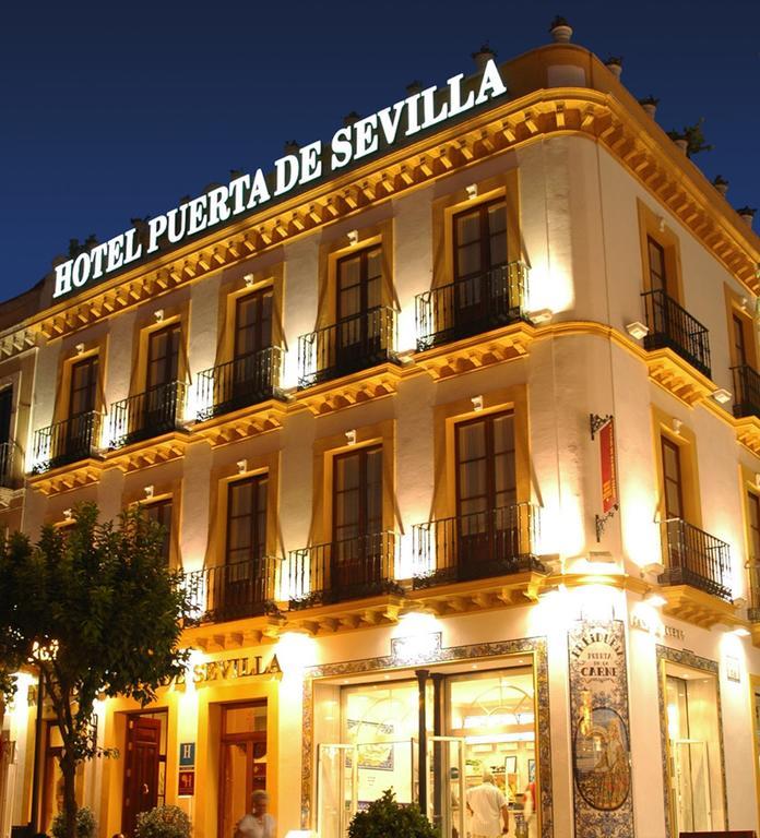Basic Hotel Puerta De Sevilla Esterno foto